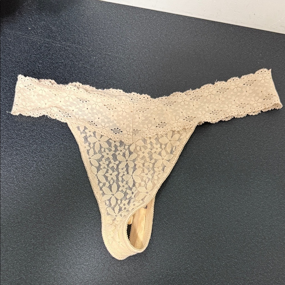 Lace Thong Panties in Beige vintage